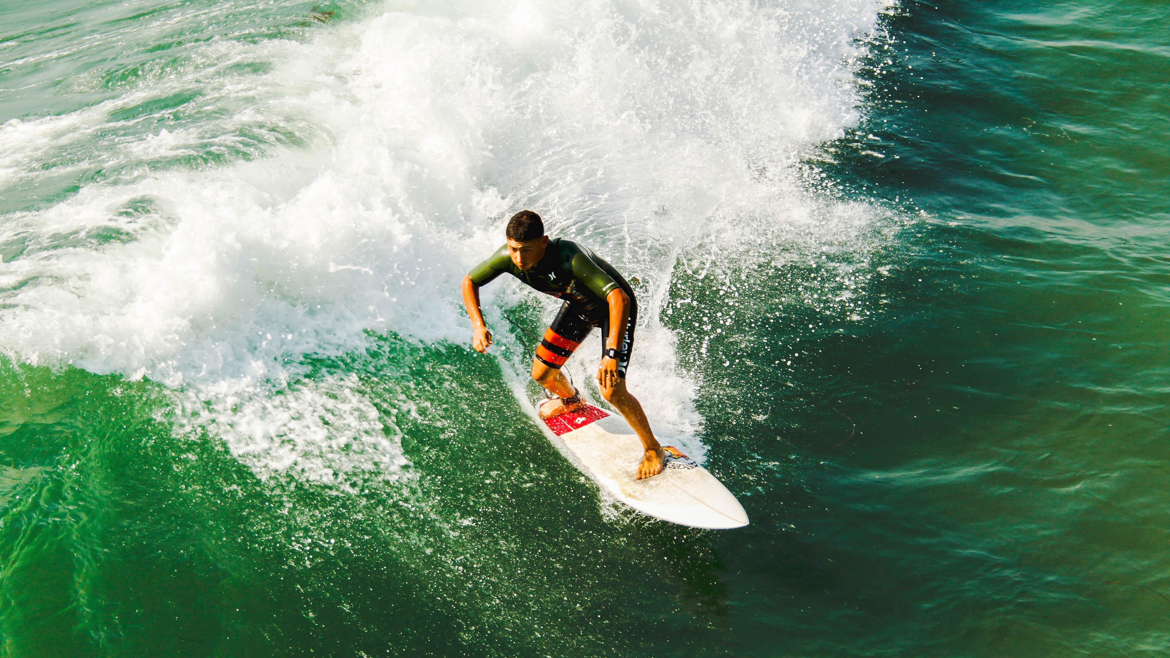 日本球员奋力拼搏，展现斗志！，日本职业球员
